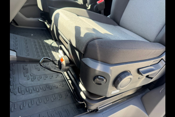 Volkswagen Crafter 35 2.0 TDI L3H3 140pk Automaat - ACC - LED - Geveerde Stoel - Carplay - Camera - Betimmering - Rijklaar