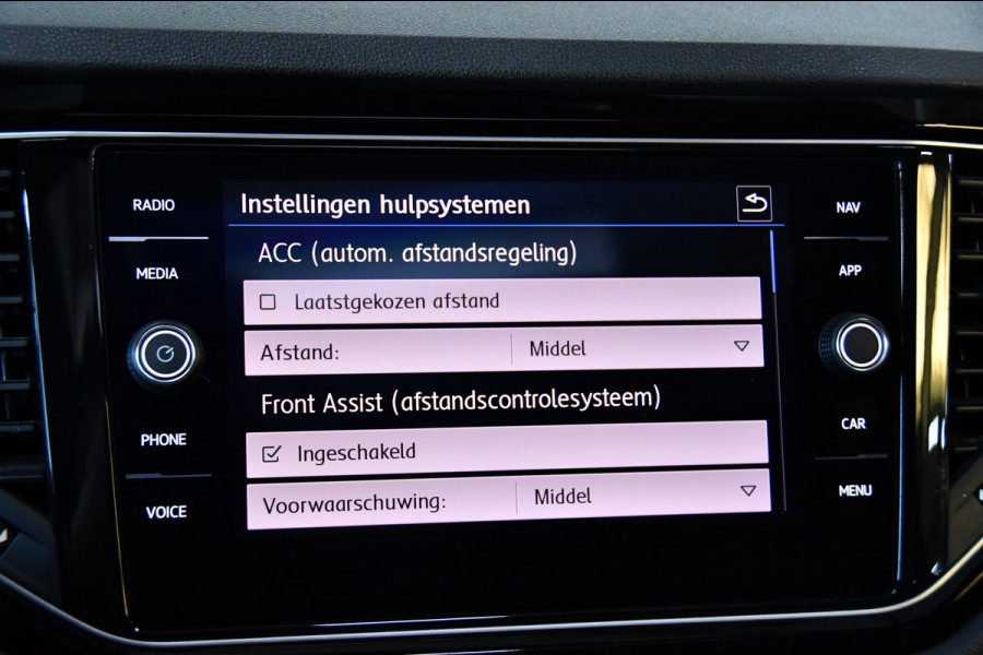Volkswagen T-Roc 2.0 TSI 4Motion R Performence Akra Pano