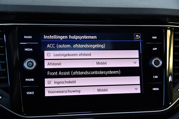 Volkswagen T-Roc 2.0 TSI 4Motion R Performence Akra Pano