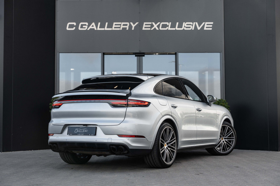 Porsche Cayenne Coupé 3.0 E-Hybrid - Origineel NL | Sport Chrono + | Panorama | Elek. Trekhaak | Bose