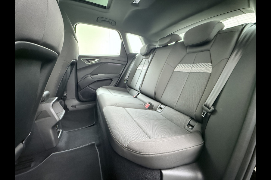 Audi Q4 e-tron 35 Launch Edition Soh 92%-dak-Schuifdak Camera Adap.Cruise W-pomp Navi-Plus Sportst.+Verwarmd PDC-a+v Matrix Led Advanced Plus Lmv 19" Elek.Achterklep Virtual Cockpit E-Call Bordherkenning Audi Connect +Phone-Box Keyless-Go A-Licht-Dynamisch 1e Eigenaar Origineel Nederlandse Auto €56.174,- Nieuwprijs