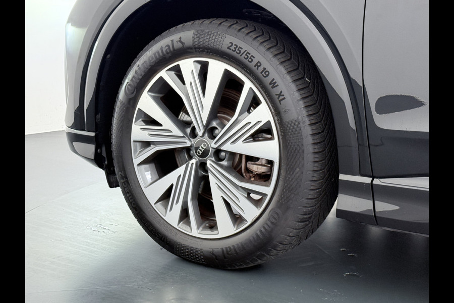 Audi Q4 e-tron 35 Launch Edition Soh 92%-dak-Schuifdak Camera Adap.Cruise W-pomp Navi-Plus Sportst.+Verwarmd PDC-a+v Matrix Led Advanced Plus Lmv 19" Elek.Achterklep Virtual Cockpit E-Call Bordherkenning Audi Connect +Phone-Box Keyless-Go A-Licht-Dynamisch 1e Eigenaar Origineel Nederlandse Auto €56.174,- Nieuwprijs