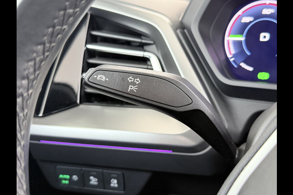 Audi Q4 e-tron 35 Launch Edition Soh 92%-dak-Schuifdak Camera Adap.Cruise W-pomp Navi-Plus Sportst.+Verwarmd PDC-a+v Matrix Led Advanced Plus Lmv 19" Elek.Achterklep Virtual Cockpit E-Call Bordherkenning Audi Connect +Phone-Box Keyless-Go A-Licht-Dynamisch 1e Eigenaar Origineel Nederlandse Auto €56.174,- Nieuwprijs