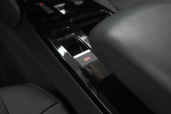 Citroën C4 Puretech 130 EAT8 Feel Pack | Camera | Head-Up Display | Navigatie | Parkeersensoren