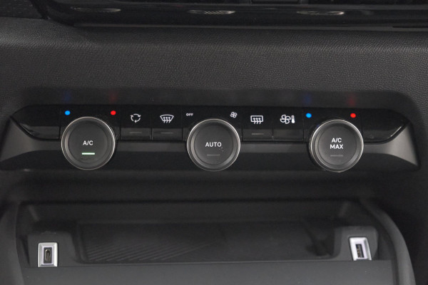 Citroën C4 Puretech 130 EAT8 Feel Pack | Camera | Head-Up Display | Navigatie | Parkeersensoren