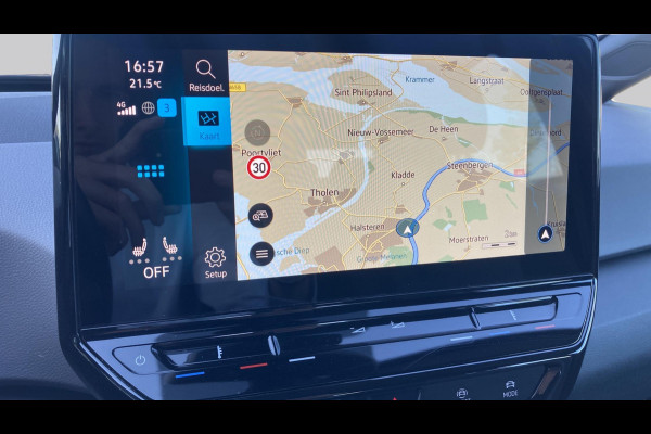 Volkswagen ID.3 First 58 kWh 204pk SOH 84% | Navi | 18" | Stoel/Stuurverw. | App-Connect | PDC