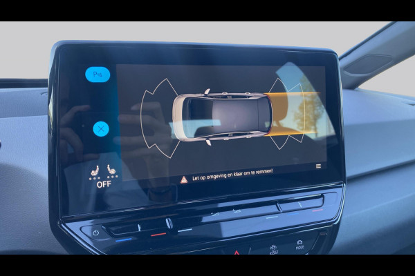 Volkswagen ID.3 First 58 kWh 204pk SOH 84% | Navi | 18" | Stoel/Stuurverw. | App-Connect | PDC