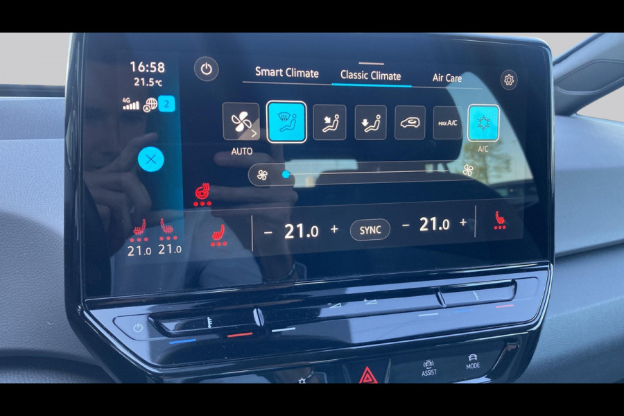 Volkswagen ID.3 First 58 kWh 204pk SOH 84% | Navi | 18" | Stoel/Stuurverw. | App-Connect | PDC