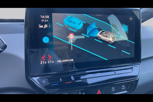 Volkswagen ID.3 First 58 kWh 204pk SOH 84% | Navi | 18" | Stoel/Stuurverw. | App-Connect | PDC