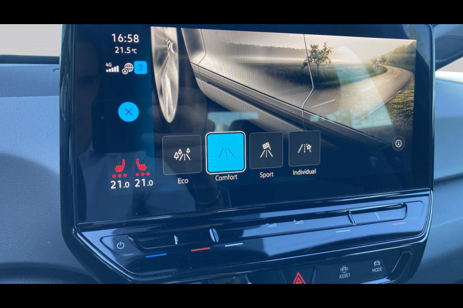 Volkswagen ID.3 First 58 kWh 204pk SOH 84% | Navi | 18" | Stoel/Stuurverw. | App-Connect | PDC