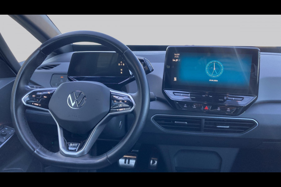 Volkswagen ID.3 First 58 kWh 204pk SOH 84% | Navi | 18" | Stoel/Stuurverw. | App-Connect | PDC