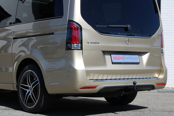 Mercedes-Benz V-Klasse 300d / DC / AMG / 4-Matic / Panorama / 360 Cam / 2x Elec Schuifd / Burmester / Vol Opties / NIEUW!!