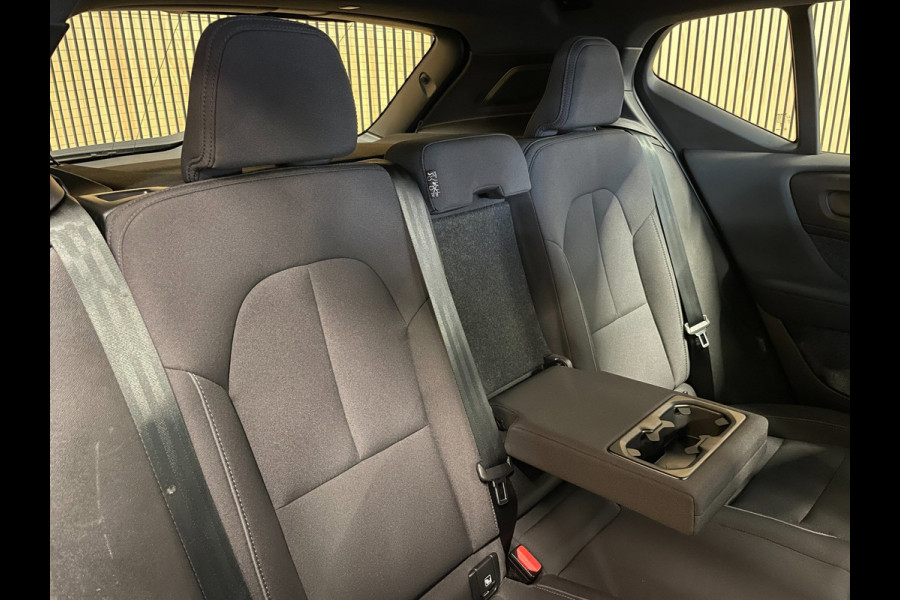 Volvo XC40 Recharge Plus 70 kWh|90%SOH|BLACK|ACC|CAMERA|CARPLAY/ANDROID AUTO|STOEL+STUURVERW|ELEK.KLEP|NL-AUTO|NAP|INC.BTW|1e EIG|