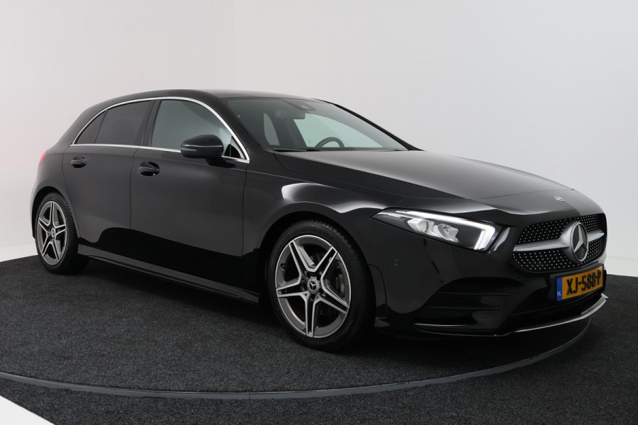 Mercedes-Benz A-Klasse 200 Business Solution AMG (NAVIGATIE, CAMERA, STOELVERWARMING, LED, PDC)