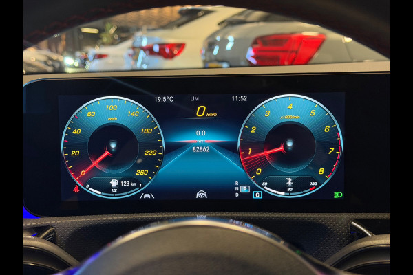 Mercedes-Benz CLA-Klasse 180 AMG|PANO|SFEER|BOMVOL!