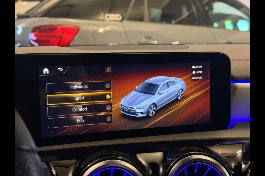 Mercedes-Benz CLA-Klasse 180 AMG|PANO|SFEER|BOMVOL!