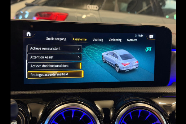 Mercedes-Benz CLA-Klasse 180 AMG|PANO|SFEER|BOMVOL!
