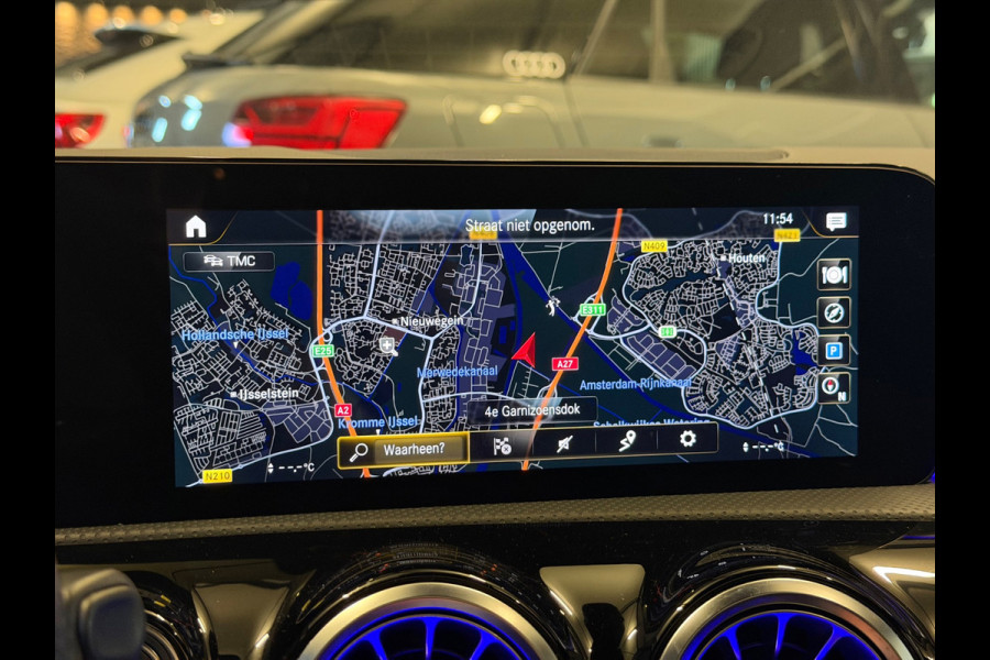 Mercedes-Benz CLA-Klasse 180 AMG|PANO|SFEER|BOMVOL!