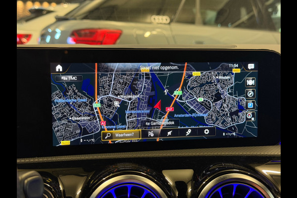 Mercedes-Benz CLA-Klasse 180 AMG|PANO|SFEER|BOMVOL!