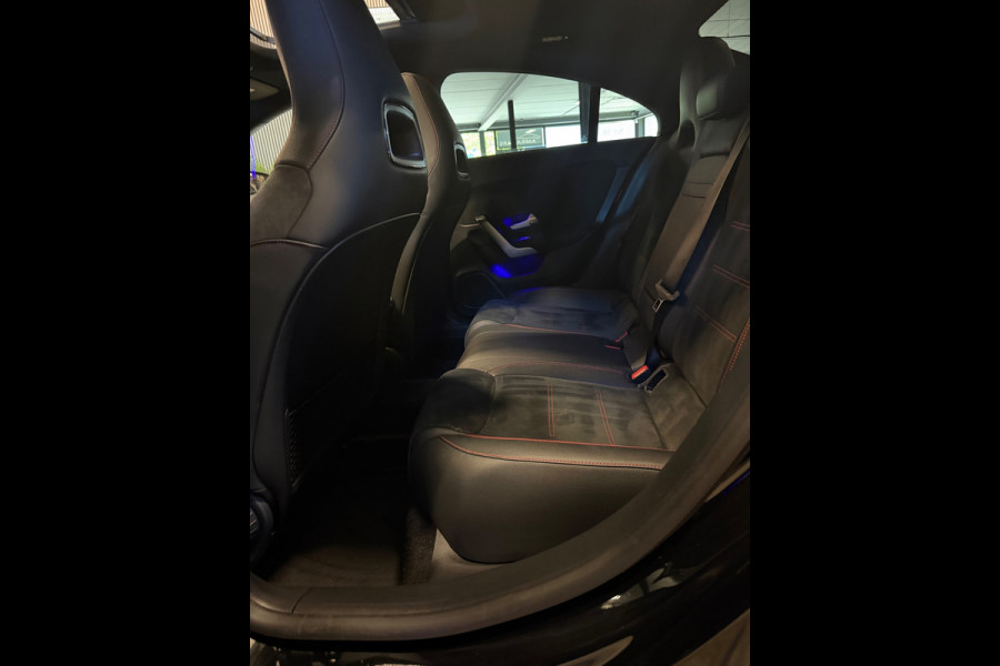 Mercedes-Benz CLA-Klasse 180 AMG|PANO|SFEER|BOMVOL!