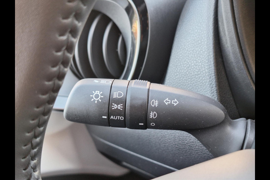 Toyota Aygo X 1.0 VVT-i S-CVT Automaat Pulse Bi-Tone | Stoelverwarming, Airconditioning, 17 inch, CarPlay, Adaptive cruise control