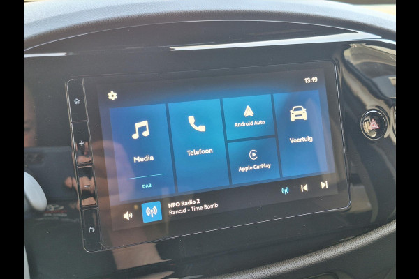 Toyota Aygo X 1.0 VVT-i S-CVT Automaat Pulse Bi-Tone | Stoelverwarming, Airconditioning, 17 inch, CarPlay, Adaptive cruise control