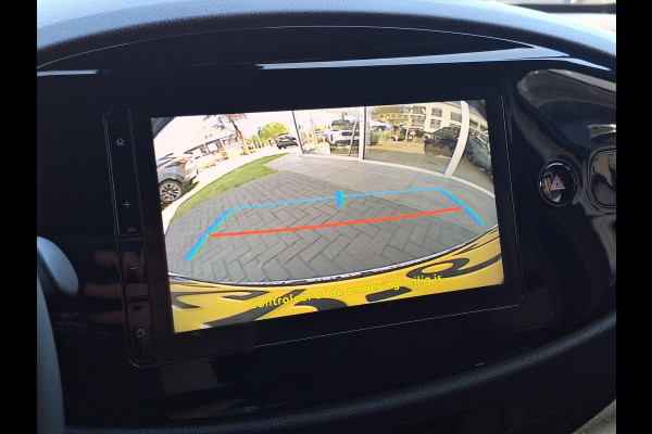 Toyota Aygo X 1.0 VVT-i S-CVT Automaat Pulse Bi-Tone | Stoelverwarming, Airconditioning, 17 inch, CarPlay, Adaptive cruise control