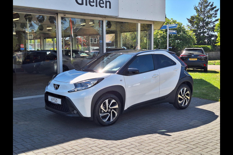 Toyota Aygo X 1.0 VVT-i S-CVT Automaat Pulse Bi-Tone | Stoelverwarming, Airconditioning, 17 inch, CarPlay, Adaptive cruise control