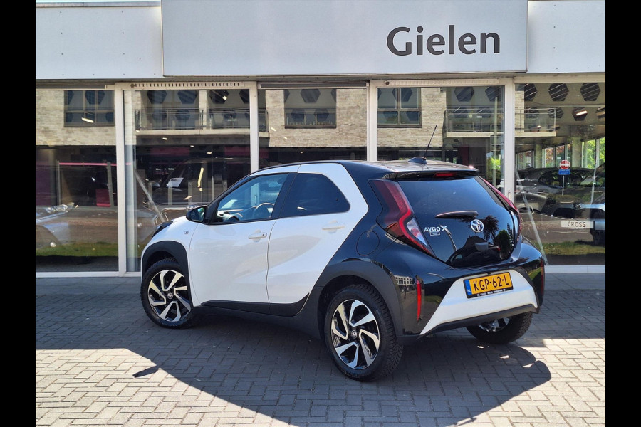 Toyota Aygo X 1.0 VVT-i S-CVT Automaat Pulse Bi-Tone | Stoelverwarming, Airconditioning, 17 inch, CarPlay, Adaptive cruise control