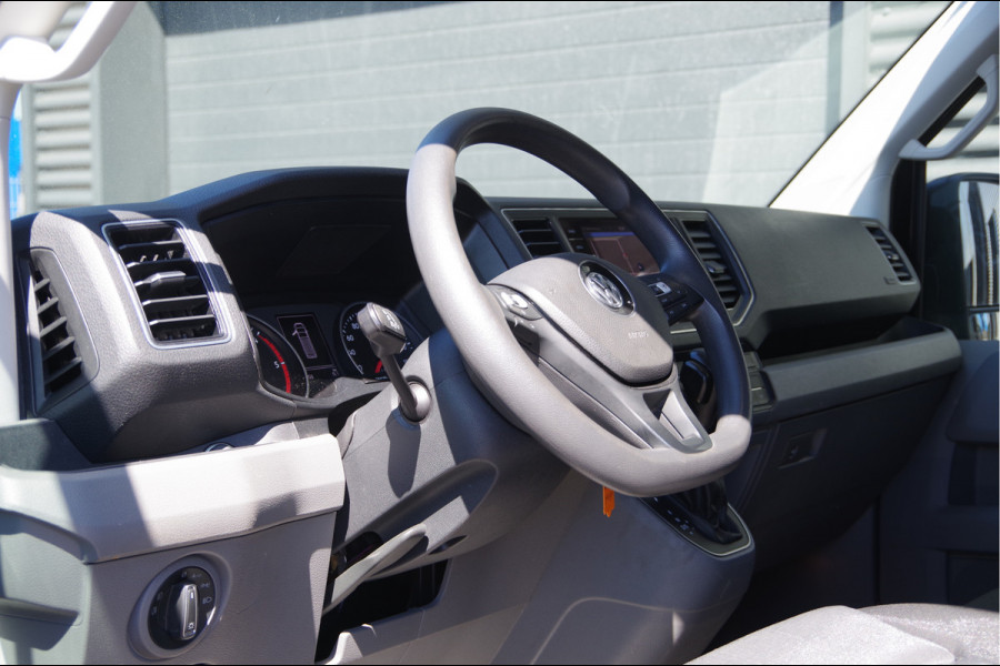 Volkswagen Crafter 35 2.0 TDI L3H3 Highline AUT. LED, TREKHAAK, GEV. ERGO ACTIVE STOEL, CAMERA, AIRCO, MISTLAMPEN