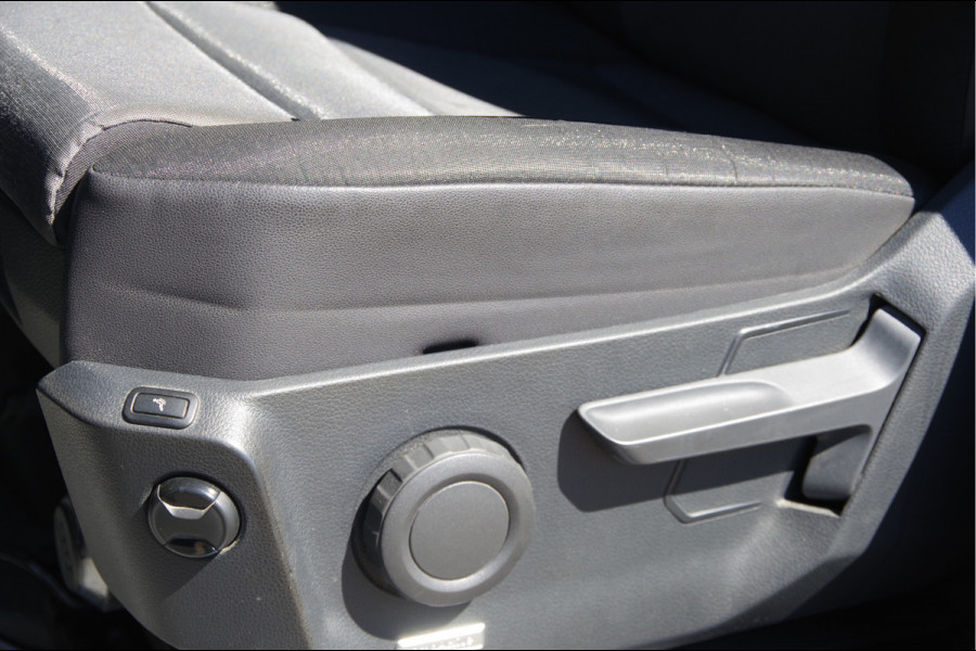 Volkswagen Crafter 35 2.0 TDI L3H3 Highline AUT. LED, TREKHAAK, GEV. ERGO ACTIVE STOEL, CAMERA, AIRCO, MISTLAMPEN