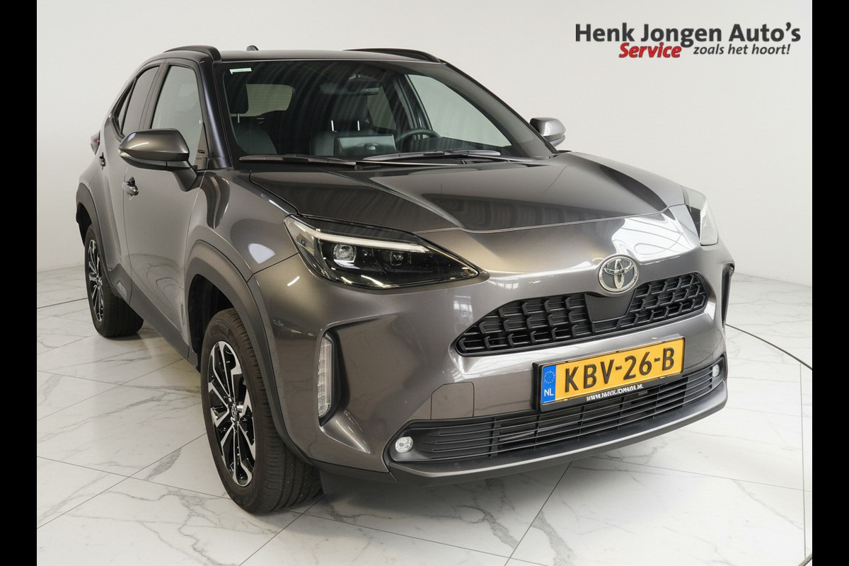 Toyota Yaris Cross 1.5 Hybrid 115 First Edition Rijklaar + Fabrieksgarantie Henk Jongen Auto's in Helmond,  al 50 jaar service zoals 't hoort!