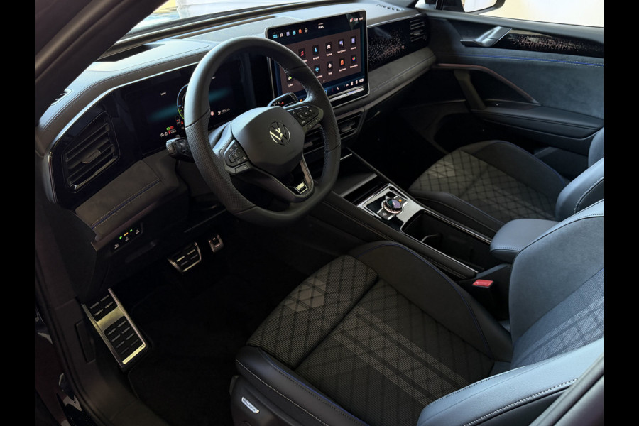Volkswagen Tiguan 1.5 eHYBRID 272 PK NW AUTO R-LINE VW.TREKHAAK BLACK PANO XL.NAVI STOEL/STUUR VERW. BLACK.STYLE 360.CAM ELEK.KLEP MATRIX.LED 20'' PHEV PLUG IN HYBRID ✅Top Auto's Wijchen , 30 Jaar Specialist in Volkswagen  : Alle Type's : R-Line Edition / Style / First Edition / Highline / Life , Zowel PHEV / HEV / MHEV / Benzine ✅