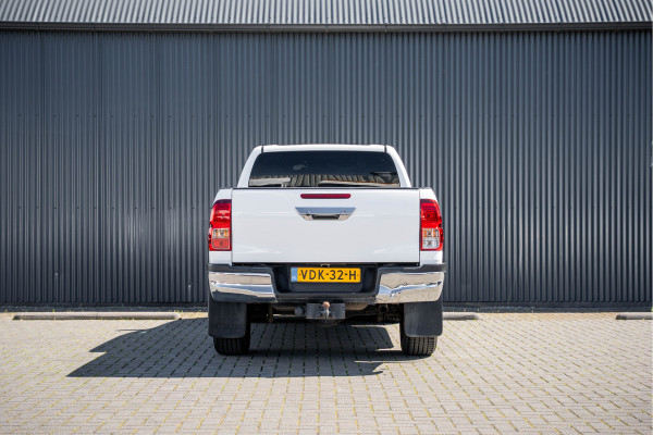 Toyota Hilux 2.4 D 4WD | 150 PK | Automaat | Camera | Cruise | Navi | Trekhaak