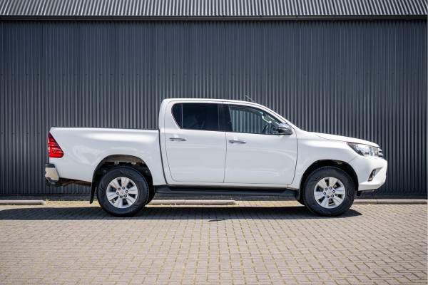 Toyota Hilux 2.4 D 4WD | 150 PK | Automaat | Camera | Cruise | Navi | Trekhaak