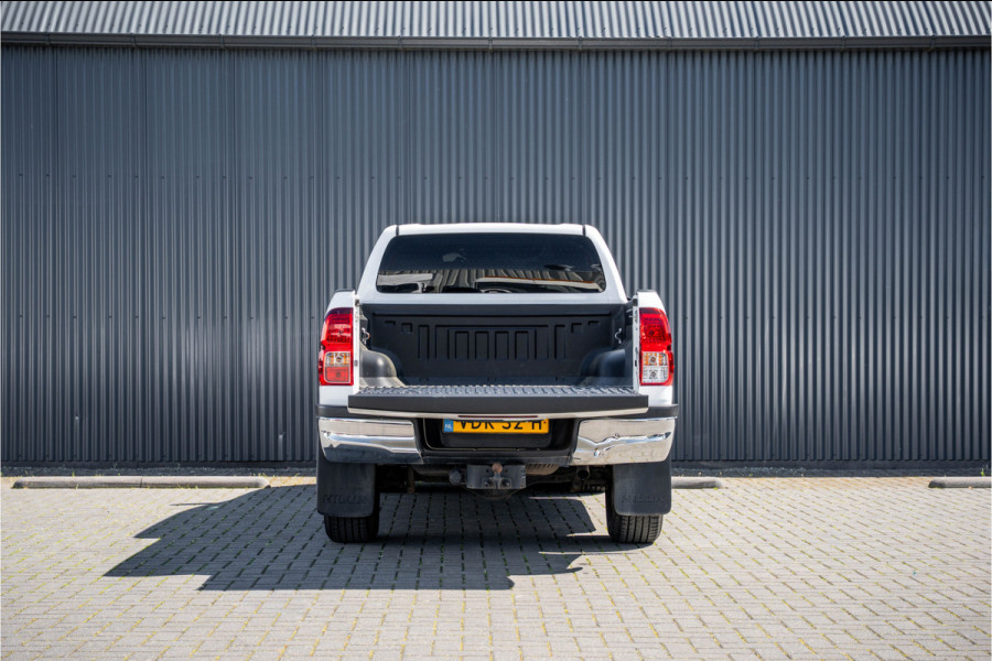Toyota Hilux 2.4 D 4WD | 150 PK | Automaat | Camera | Cruise | Navi | Trekhaak