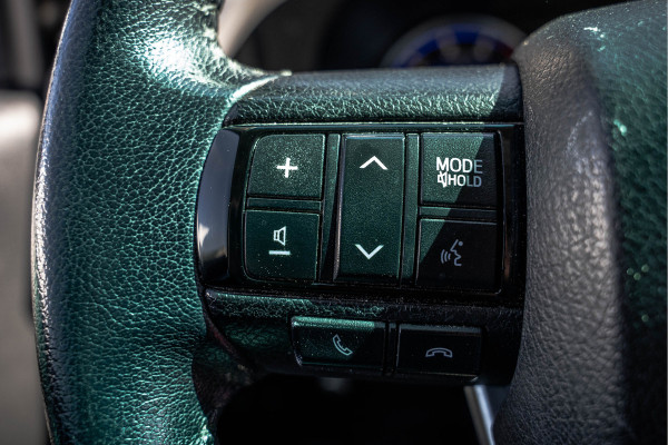 Toyota Hilux 2.4 D 4WD | 150 PK | Automaat | Camera | Cruise | Navi | Trekhaak