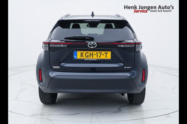 Toyota Yaris Cross 1.5 Hybrid 115 First Edition Rijklaar + Fabrieksgarantie Henk Jongen Auto's in Helmond,  al 50 jaar service zoals 't hoort!