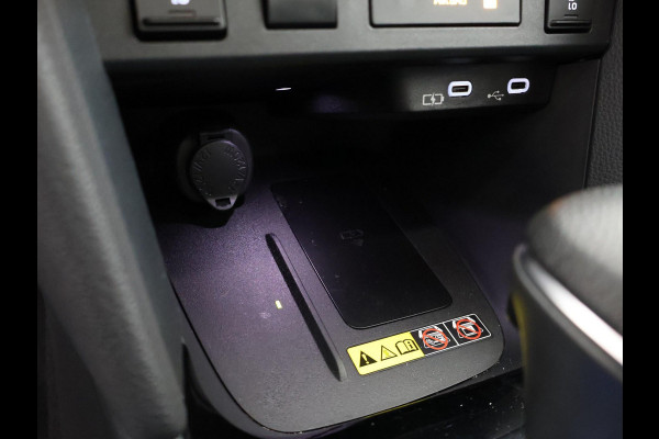 Toyota Yaris Cross 1.5 Hybrid 115 Dynamic | Stuur-/Stoelverwarming | Draadloze telefoonlader | Adaptieve Cruise Control |