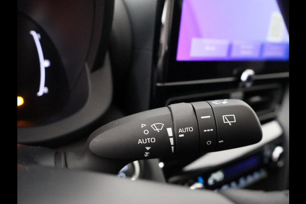 Toyota Yaris Cross 1.5 Hybrid 115 Dynamic | Stuur-/Stoelverwarming | Draadloze telefoonlader | Adaptieve Cruise Control |