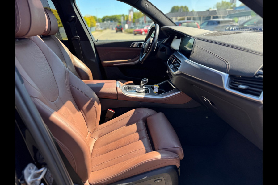 BMW X5 XDrive45e High Executive HUD Pano 360 Trekhaak MAXTON