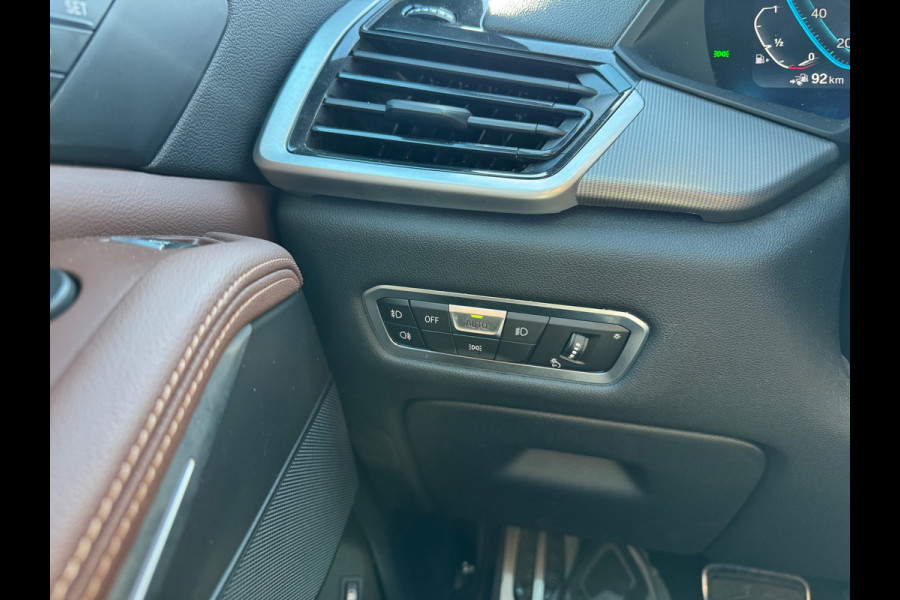 BMW X5 XDrive45e High Executive HUD Pano 360 Trekhaak MAXTON