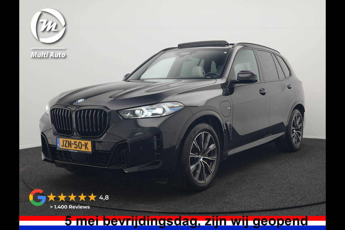 BMW X5 xDrive50e M Sport PHEV 490pk Dealer O.H. | Panodak | Luchtvering | Adaptive Cruise | Head Up | 360 Camera | Harman / Kardon | Lederen Sportstoelen Memory & Verwarmd | Sfeerverlichting | Apple Carplay | Keyless | Blis | 20"L.M | Plug