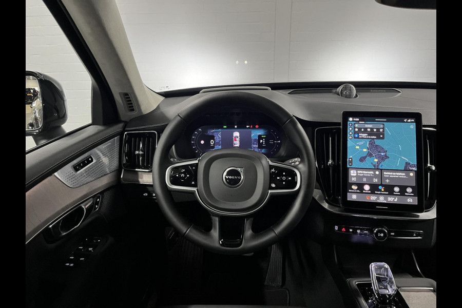 Volvo XC90 T8 AWD Ultra Dark Luchtvering | Massage | Bowers & Wilkins | Trekhaak | Adapt. Cruise | Stoelventilatie | 22" wielen | 360 camera | Head-up