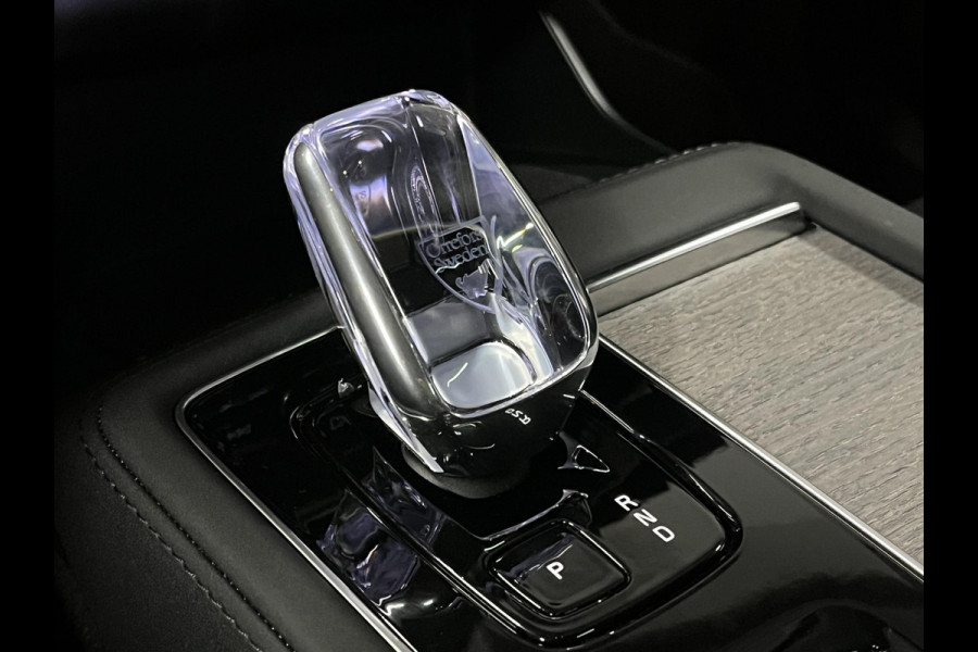 Volvo XC90 T8 AWD Ultra Dark Luchtvering | Massage | Bowers & Wilkins | Trekhaak | Adapt. Cruise | Stoelventilatie | 22" wielen | 360 camera | Head-up