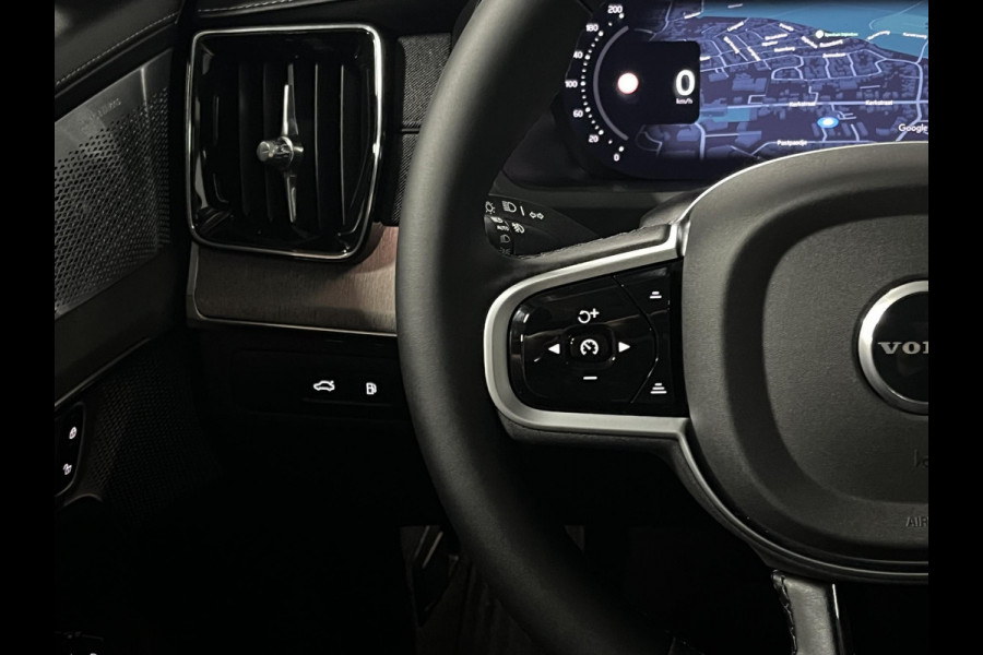 Volvo XC90 T8 AWD Ultra Dark Luchtvering | Massage | Bowers & Wilkins | Trekhaak | Adapt. Cruise | Stoelventilatie | 22" wielen | 360 camera | Head-up