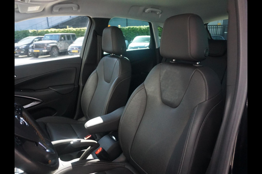 Opel Crossland X 1.2 Turbo Ultimate Leder interieur