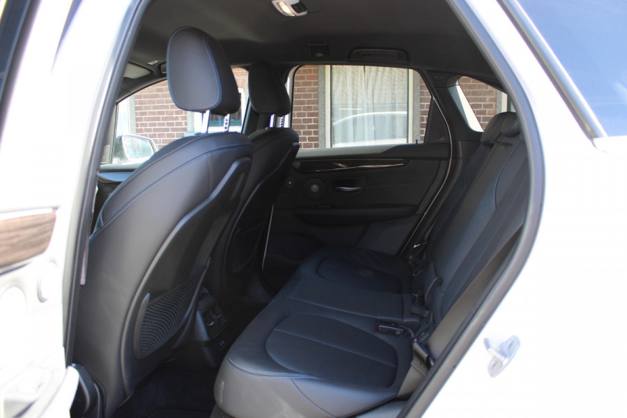 BMW 2 Serie Active Tourer 225xe PHEV High Exe SOh 90.6% M-SPORT LEER LED NAVI 36000KM!!!