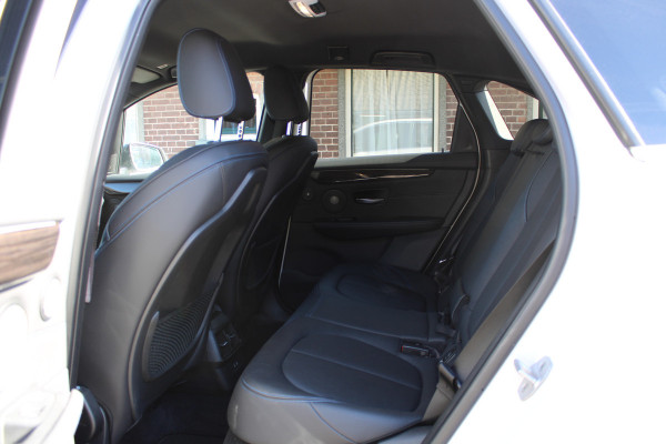 BMW 2 Serie Active Tourer 225xe PHEV High Exe SOh 90.6% M-SPORT LEER LED NAVI 36000KM!!!