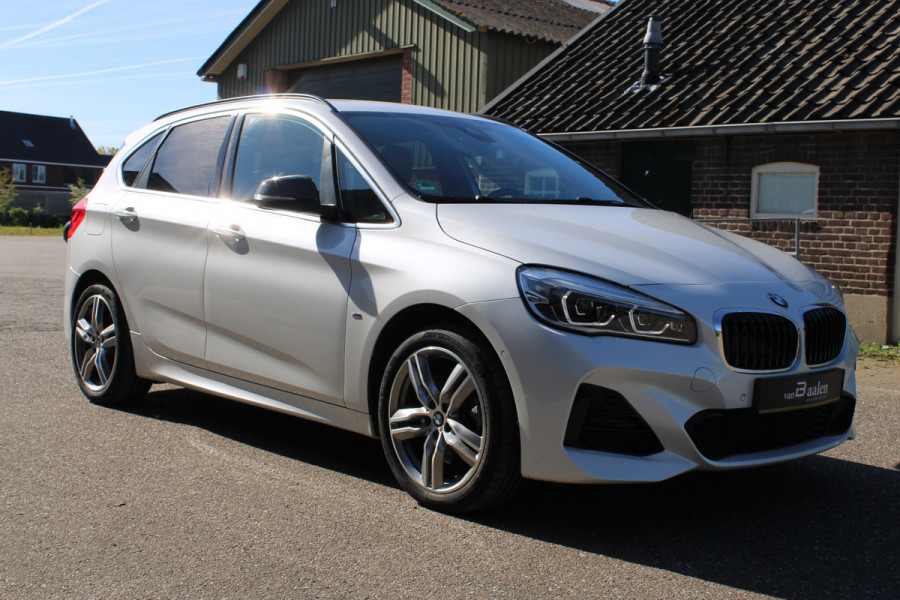 BMW 2 Serie Active Tourer 225xe PHEV High Exe SOh 90.6% M-SPORT LEER LED NAVI 36000KM!!!